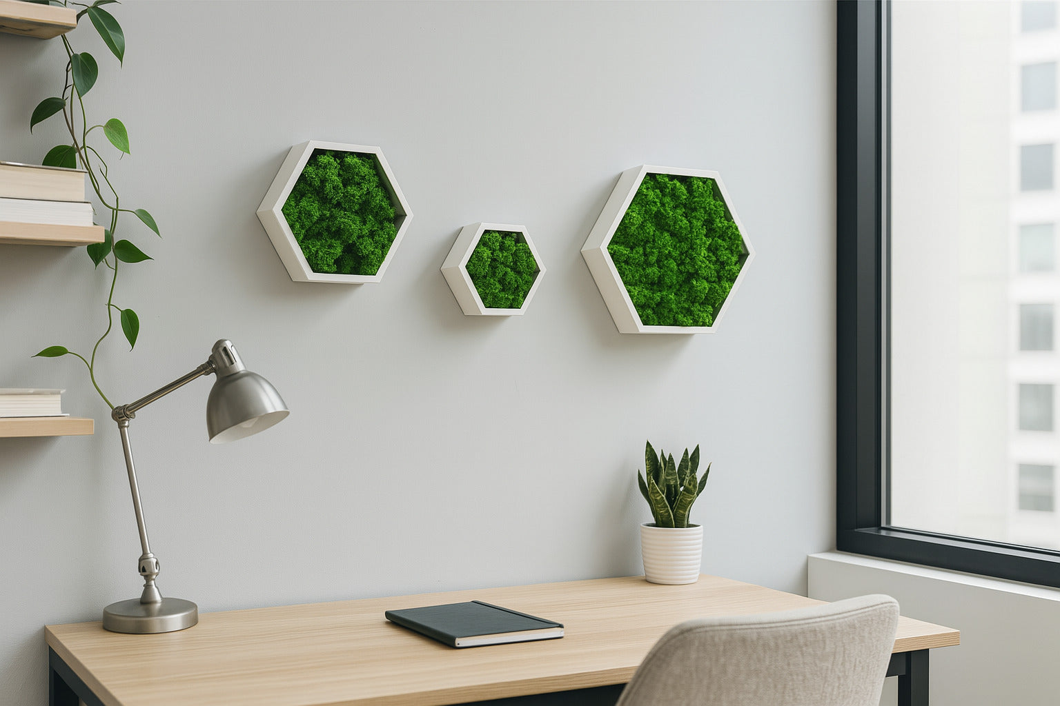 Set 3 piese hexagonale cu licheni stabilizați, perfecte pentru decor modern. 100% natural, fără întreținere. Design modular. Livrare rapidă.
