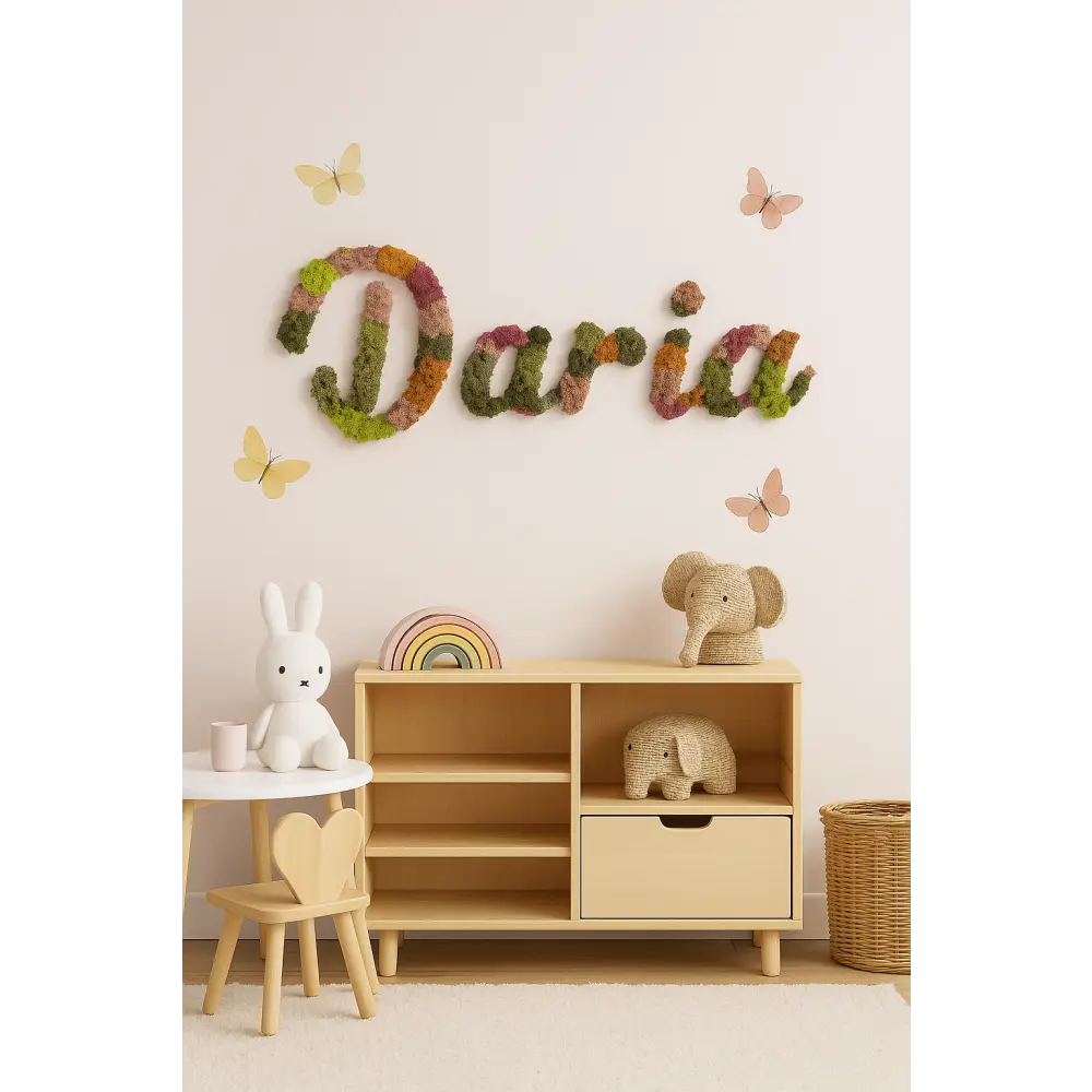 Nume personalizat din licheni pentru camera copiilor – Model „Daria”