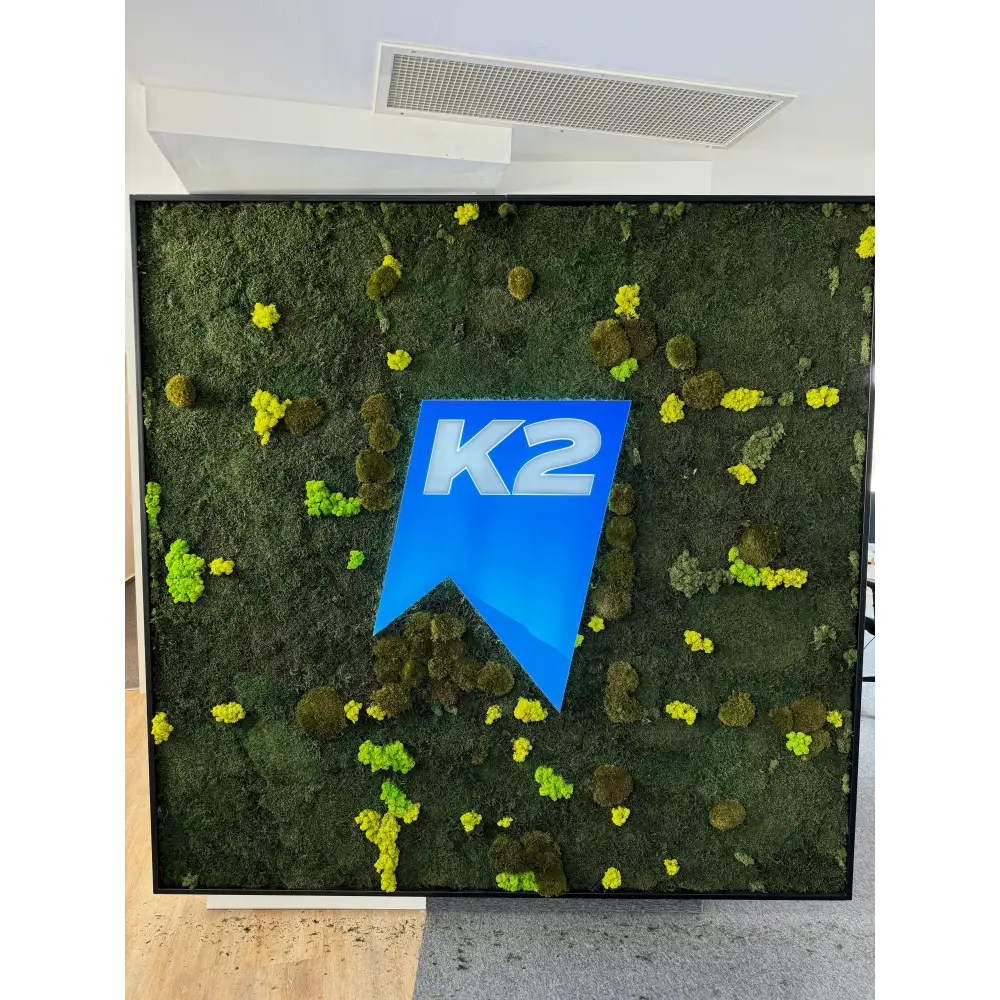 🌿 Panou decorativ cu licheni și element personalizat – Design Corporate 🌿