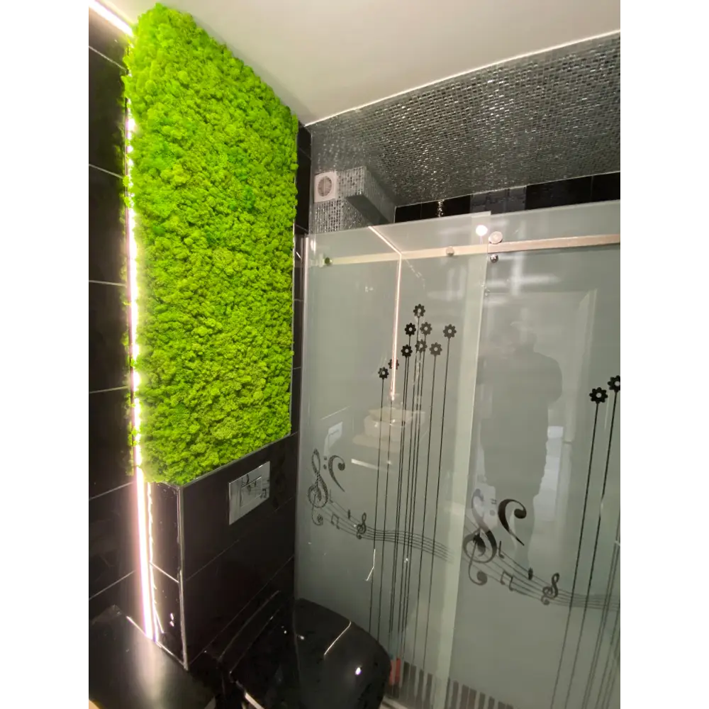 🌿 Panou vertical cu licheni stabilizați – Eleganță naturală pentru băi moderne 🌿